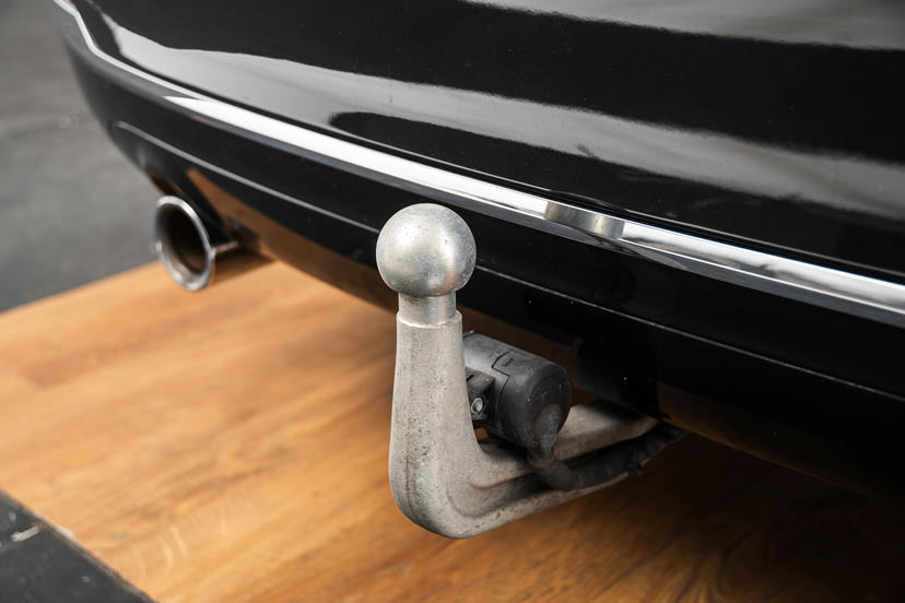 Elektrisch wegklapbare trekhaak