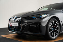 BMW Individual metallic lak