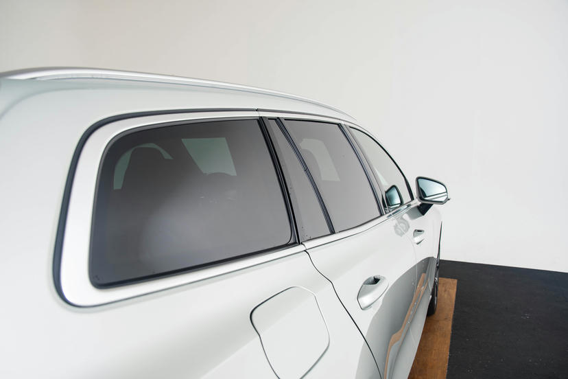 Extra getint glas achterportieren en bagageruimte