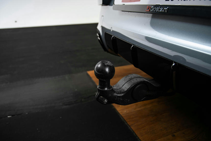 Elektrisch uitklapbare trekhaak