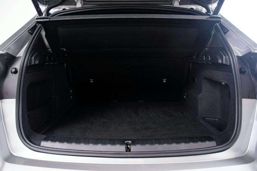 Scheidingsnet tussen bagageruimte en achterbank