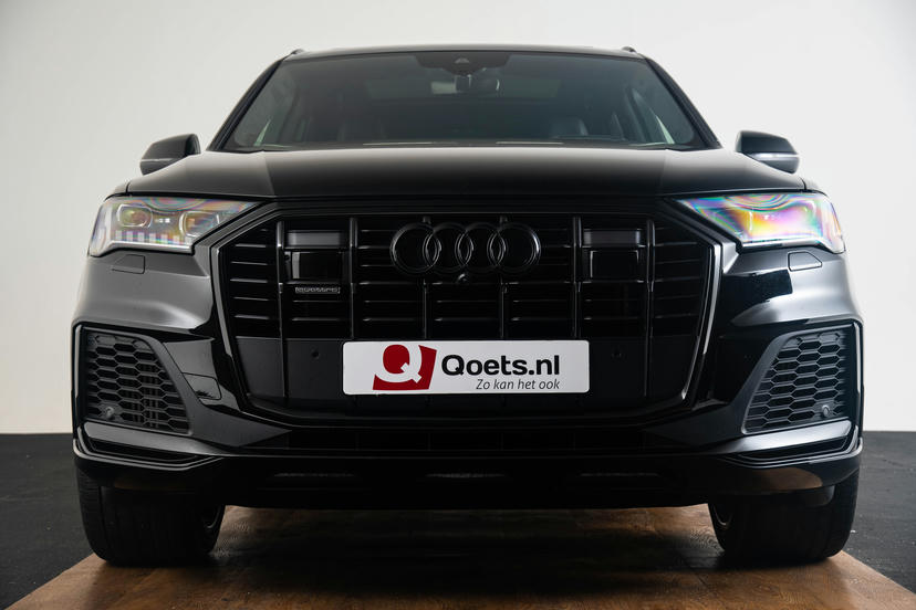 Optiekpakket titaanzwart inclusief Audi ringen en modelaanduiding in zwart