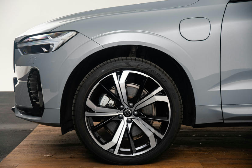 21" 5-Dubbel Spaaks Black / Diamond Cut velgen met 255/40 R21 banden