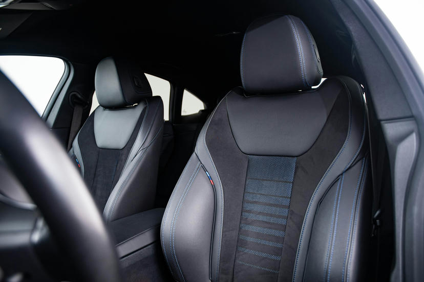 M Hemelbekleding in Anthrazit uitgevoerd