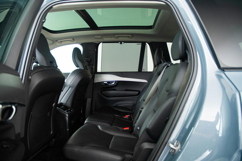 Zongordijnen geïntegreerd in de achterportieren