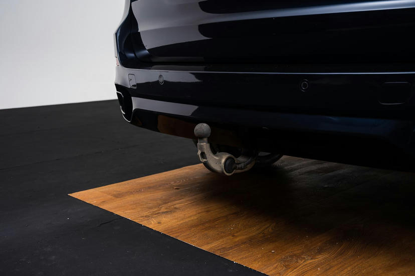 Trekhaak met elektrisch wegklapbare kogel