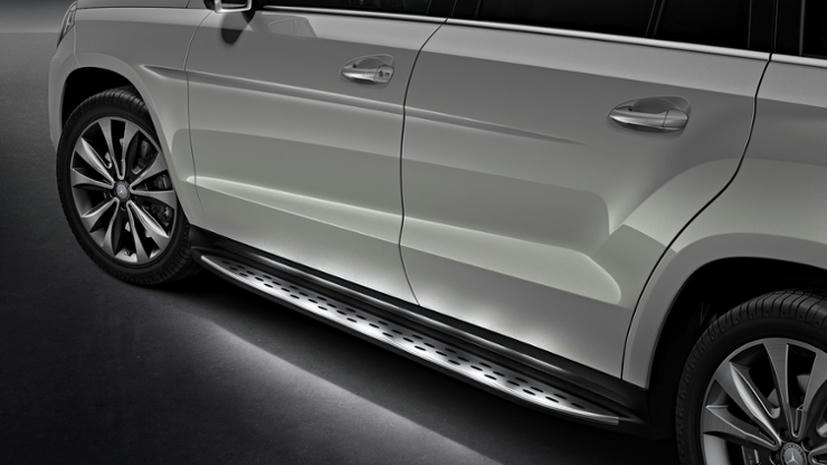 Treeplanken in aluminiumlook met rubbernoppen met led-verlichting