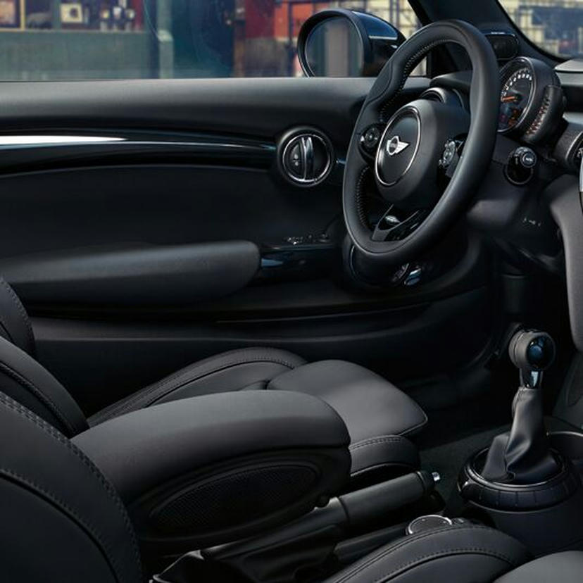 Middenarmsteun vóór met opbergmogelijkheid