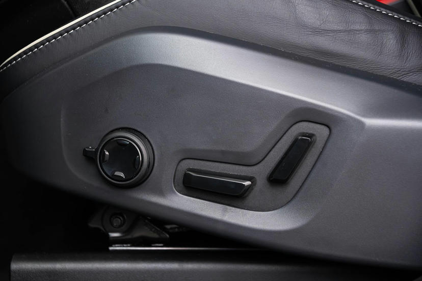 Elektrisch verstelbare passagierstoel