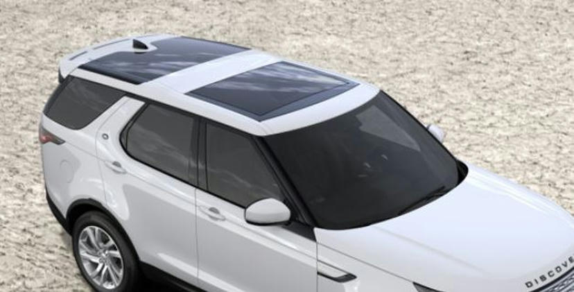 Glazen panoramadak met elektrisch bediend schuif-/kanteldeel vóór, inclusief elektrisch bedienbare zonwering