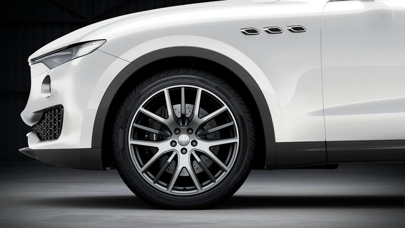 21-inch Anteo design alloy wheels