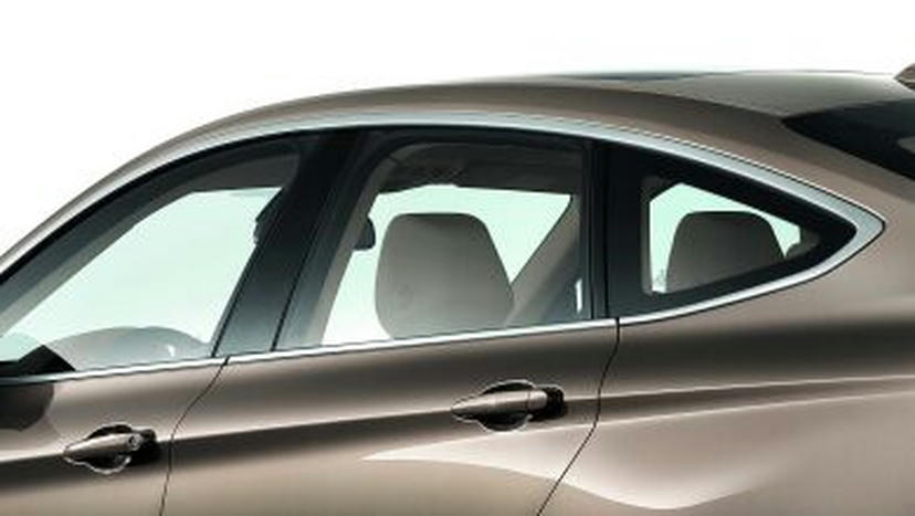 Omlijsting zijruiten in mat aluminium