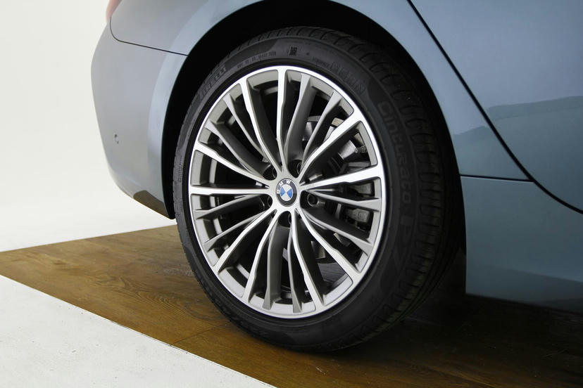 18 inch lichtmetalen wielen Multispaak (styling 781) in Bi-colour Ferric Grey.