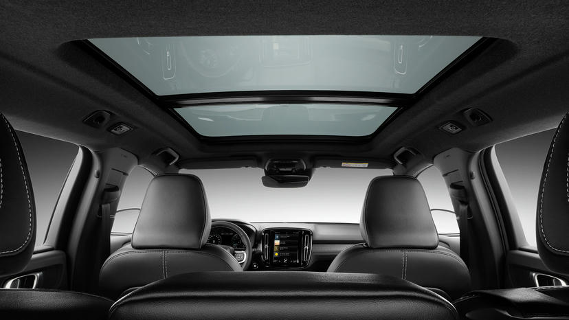 Elektrisch bedienbaar glazen panoramisch schuif-/kanteldak met elektrisch bedienbaar zonnescherm