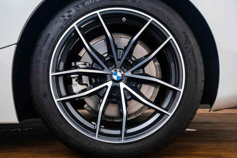 18 inch lichtmetalen wielen V-spaak (styling 770) in Orbit Grey