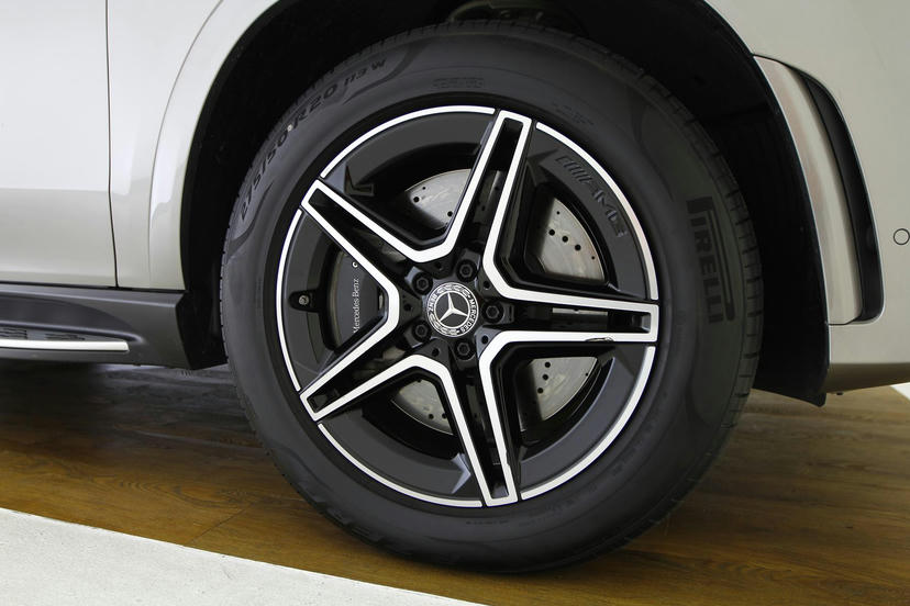 20” vijf-dubbelspaaks lichtmetalen AMG-velgen 