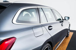 Raamomlijsting BMW Individual Exterior Line aluminium satiniert