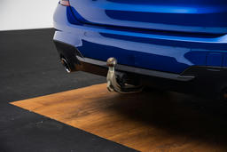 Trekhaak met elektrisch wegklapbare kogel