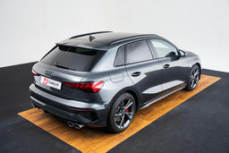 S-dakspoiler in carrosseriekleur