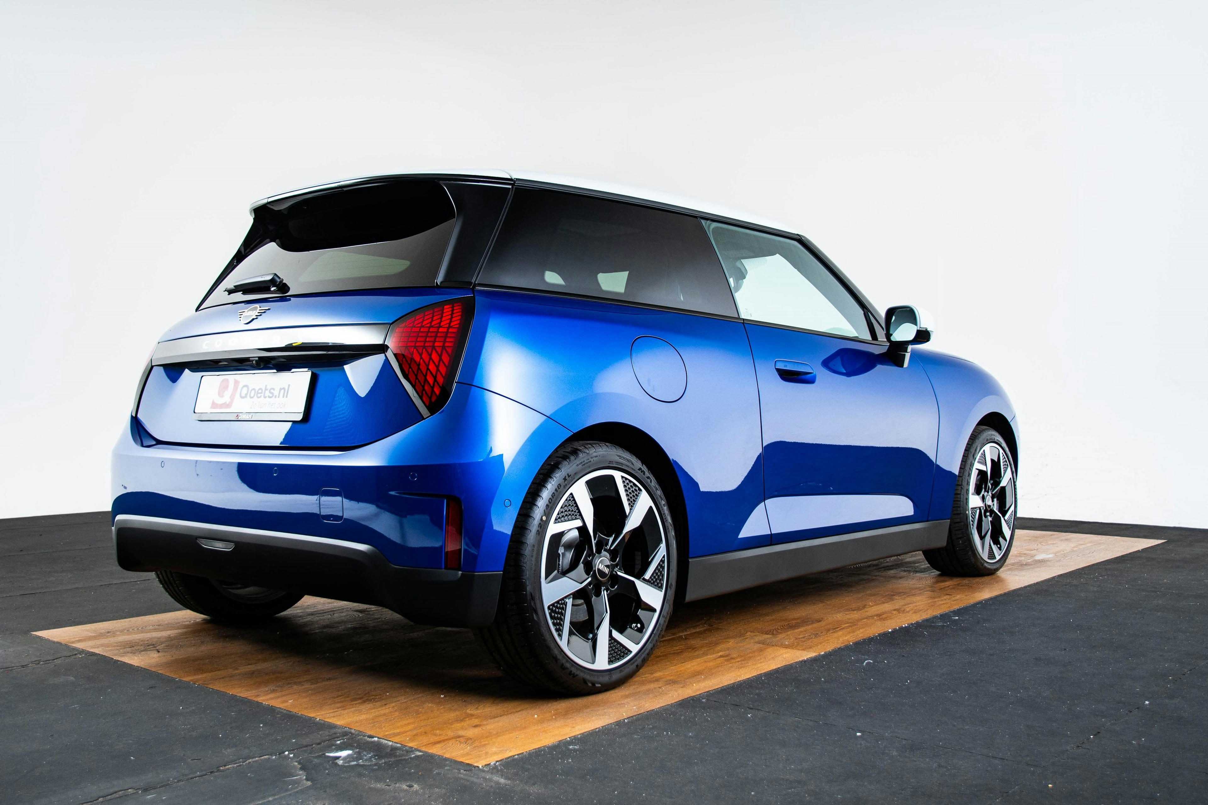 9daf2e7e19f54216bd8bb2ae26b31d38