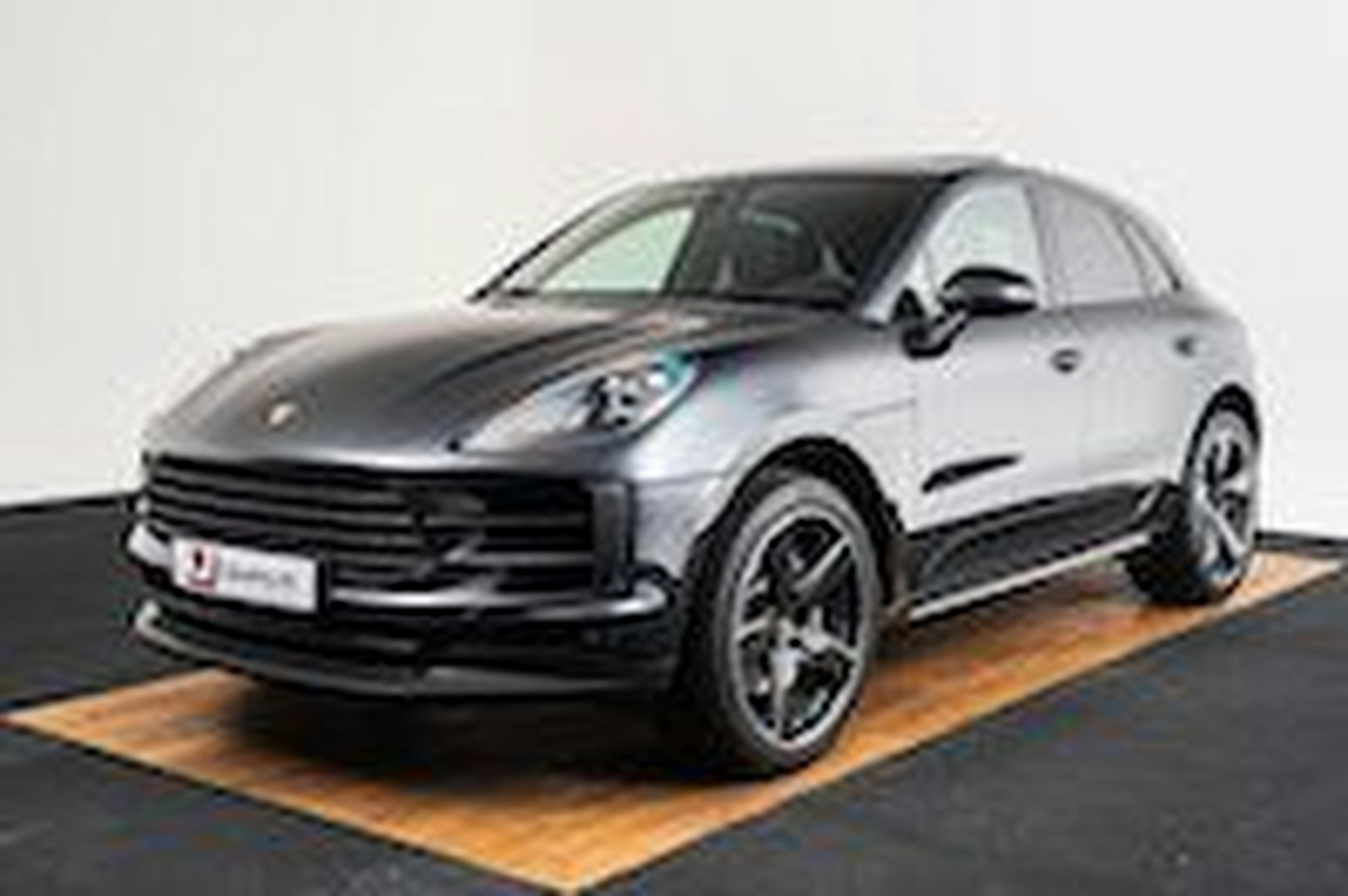 EXTR_CAR-18828-542E434D-D4C8-419D-B5EEAE19F960E130.jpg